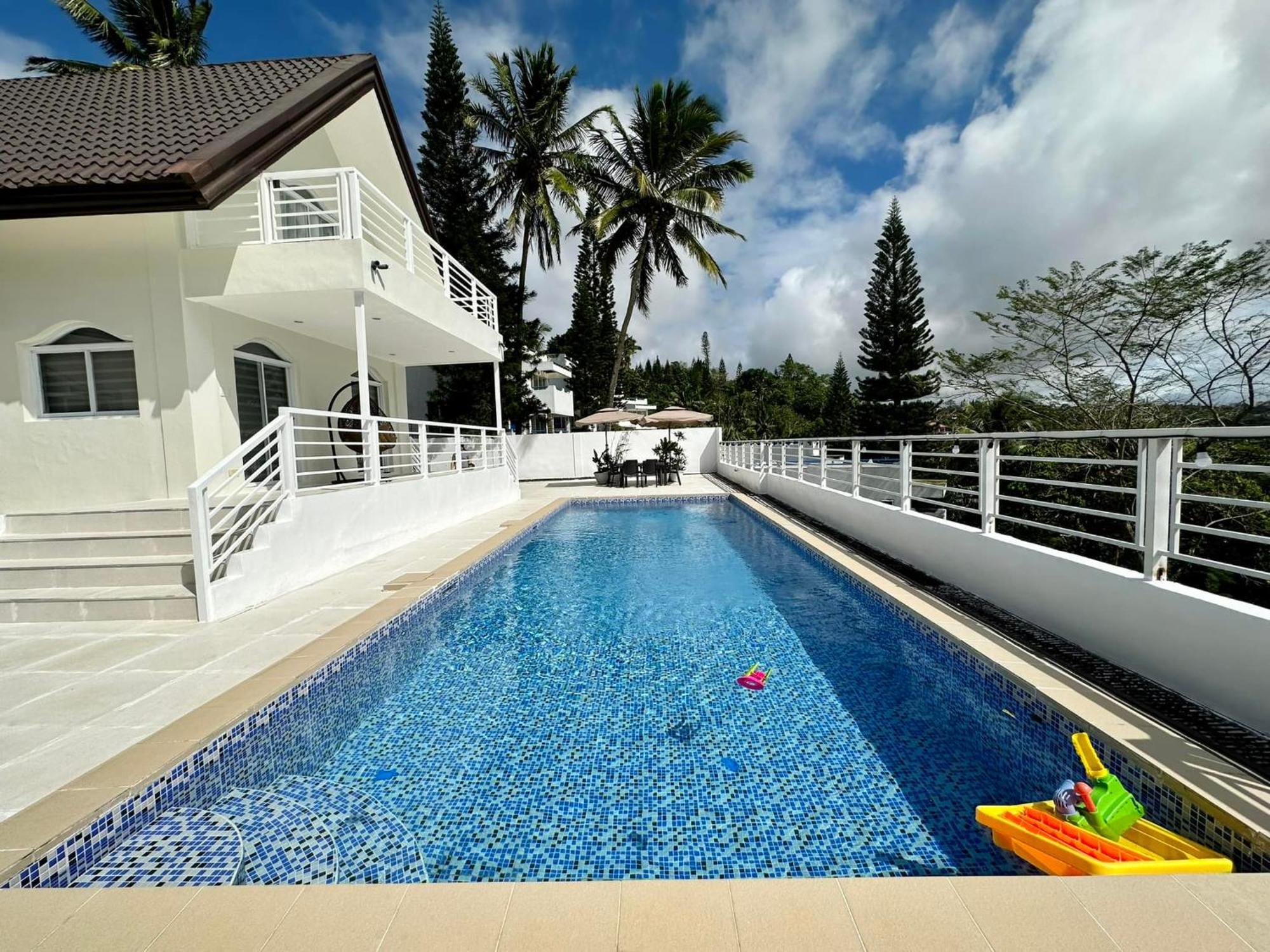 The Downhilltagaytay Resort Тагайтай Экстерьер фото